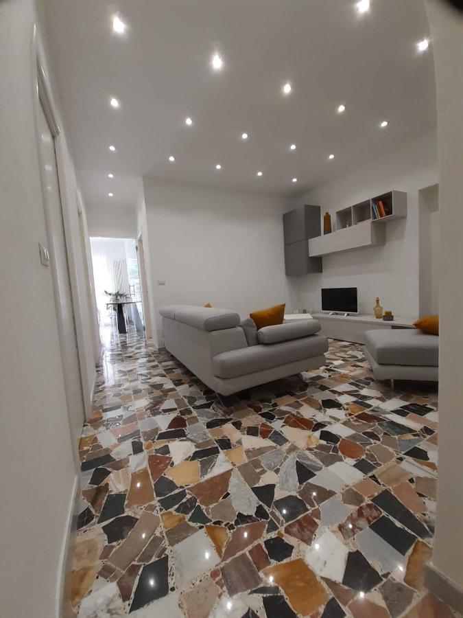 Ferienwohnung L'ortensia Pigna Exterior foto