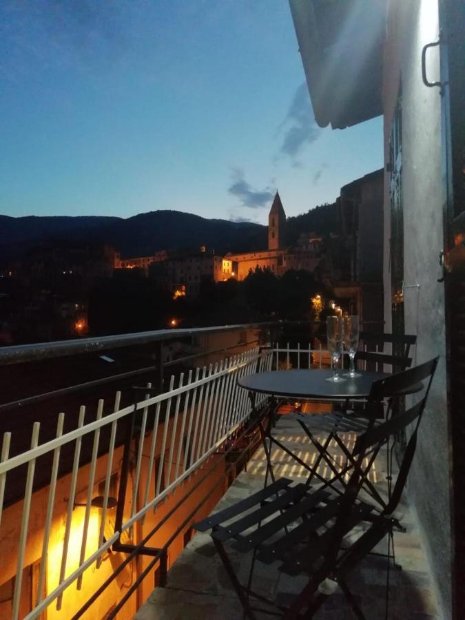 Ferienwohnung L'ortensia Pigna Exterior foto